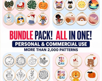 Op de afbeelding: Een digitale collectie borduurpatronen in ronde houten borduurringen, met diverse ontwerpen zoals planten, dieren, landschappen en teksten. De afbeelding bevat de tekst BUNDLE PACK! ALL IN ONE! PERSONAL & COMMERCIAL USE MORE THAN 2,000 PATTERNS.