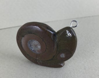 Amuleto de caracol amonita de Abby Quam - Auténtica talla Zuni