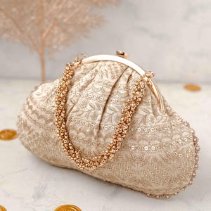 Monedero vintage de novia Mirai - Crema, regalo de boda, bolso de diseñador y de boda, ropa tradicional, fiesta de Diwali, seda polivinílica bordada,