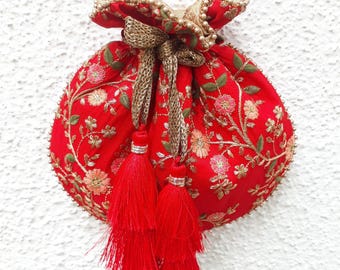 Bolso Potli nupcial rojo con estampado floral de enredadera, bolso de noche y de novia, regalo para damas de honor, regalo para Diwali