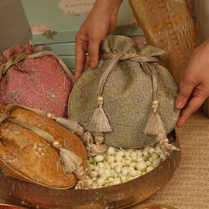 Tarang Wedding Favor Potlis - Set of 15