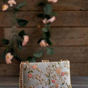 AMYRA FLORAL CREEPER BOX CLUTCH WEDDING FAVORS