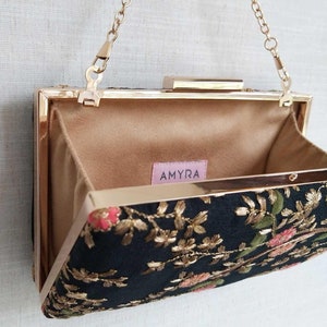 Floral creeper box clutch - Black