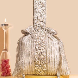 Tara potli champagner, Bestickte Designertasche aus Georgette Seide, Indische Tasche, Diwali Geschenk, Hochzeitstasche