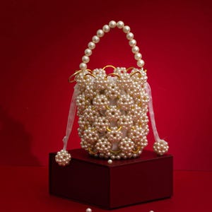Leila Off-white Perlenring Beuteltasche-Elegante Abendtasche, Handgefertigte Perlentasche, Minimalistische Beuteltasche, Geschenk für sie, perfekte Hochzeitstasche