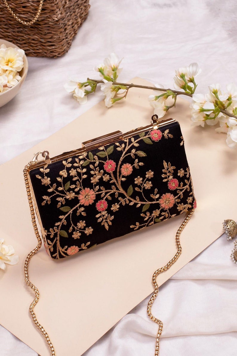 Floral creeper box clutch - Black