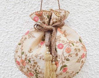 Bolso nupcial Potli con diseño floral enredadera color crema, bolso de boda para regalar a las damas de honor, bolso para fiesta de Diwali