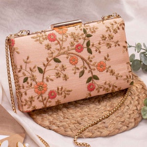 AMYRA FLORAL CREEPER BOX CLUTCH WEDDING FAVORS