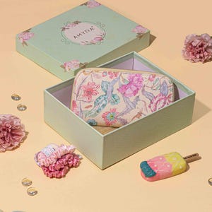 Cesta de regalo - Cartera Aloha - Caja de Bienestar y Accesorios, Cartera de Mujer, Cartera Hecha a Mano, Regalo Hecho a Mano para Ella, Cartera con Bordado Floral