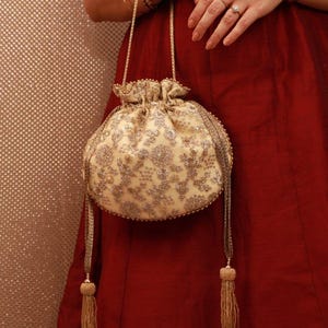Ada gestickte Potli - Gold, Abendtasche, Trachtentasche, Geschenke für Braut, Tasche für Hochzeit, Clutch