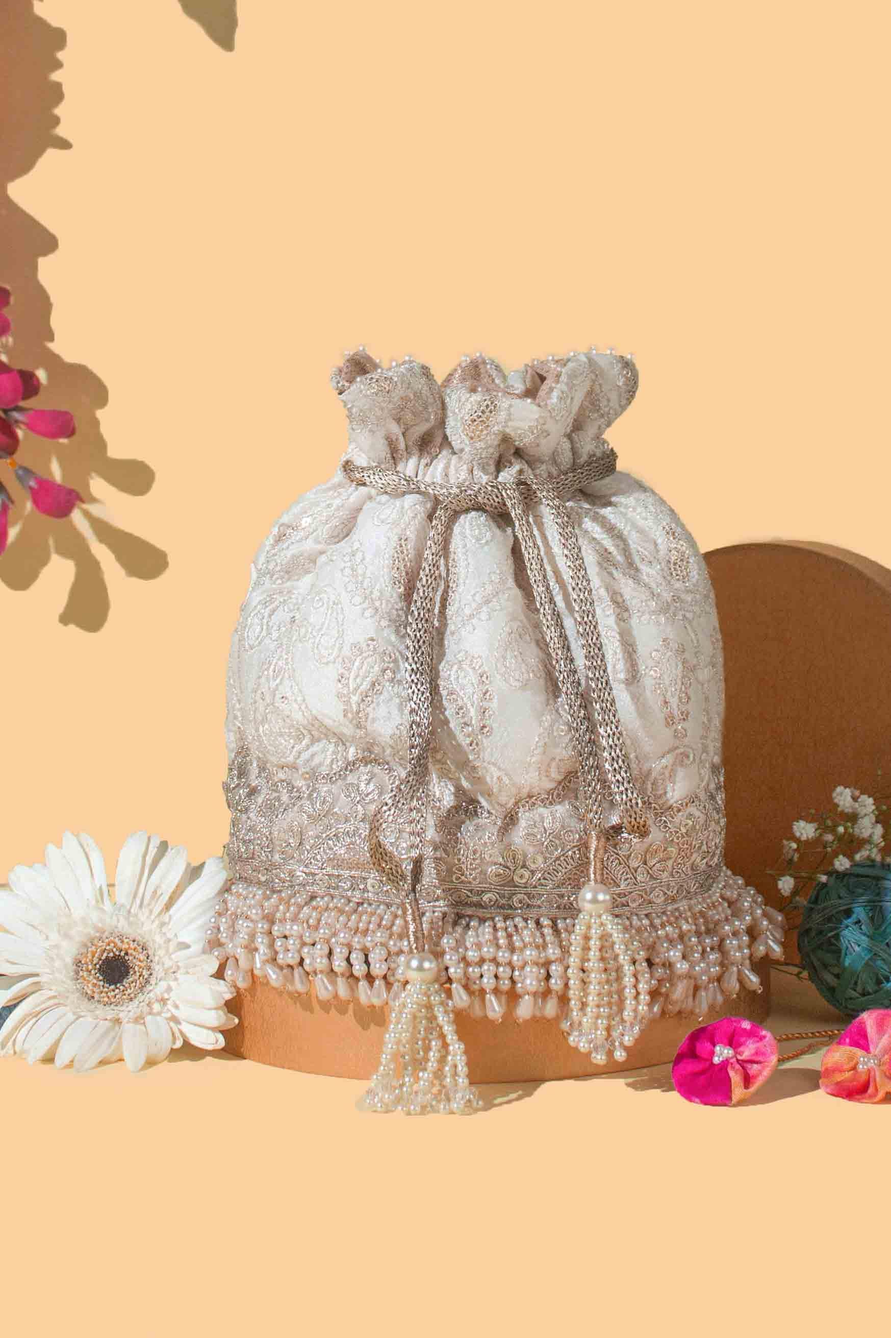 Chaand potli, Bridal purse, traditional bag, wedding gift, Diwali gifts, Indian/ Pakistani Wedding Day Potli Bag, Stylish Drawstring Purse