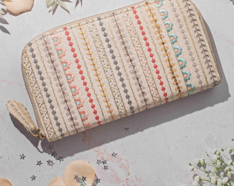 Cartera Linea Bordada - Crema, Cartera para Mujer, Cartera Hecha a Mano, Regalo Hecho a Mano para ella, Cartera con Bordado Floral, Cartera para Mujer