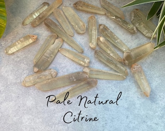 Cristal natural de citrino pálido - Gema bruta com dupla terminação