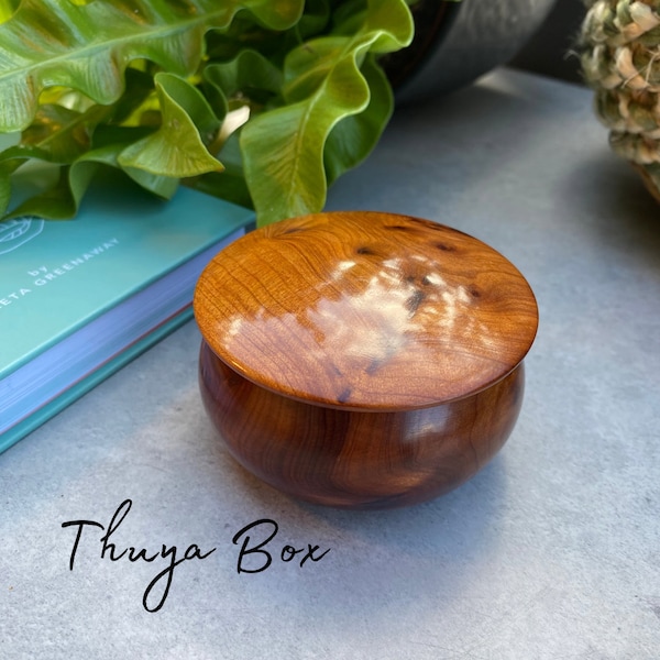 Thuya Wood Box - Medium Trinket Box