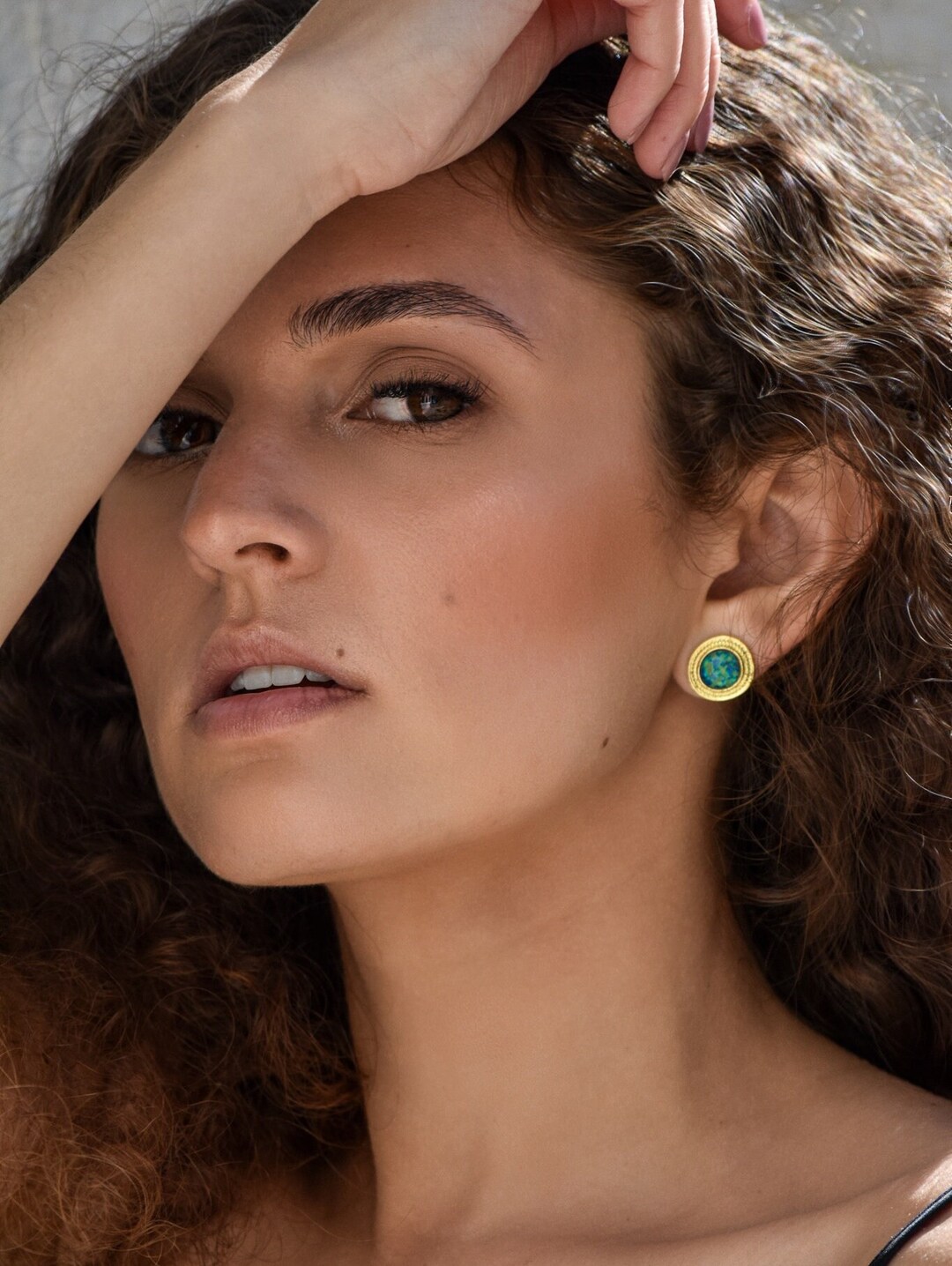 Grandes boucles d'oreilles rondes Opal Stud plaquées or 24 carats