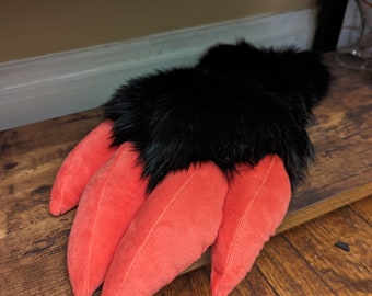 XL Wickerbeast paws/ StuffedTailFurs/ monster / big / claws