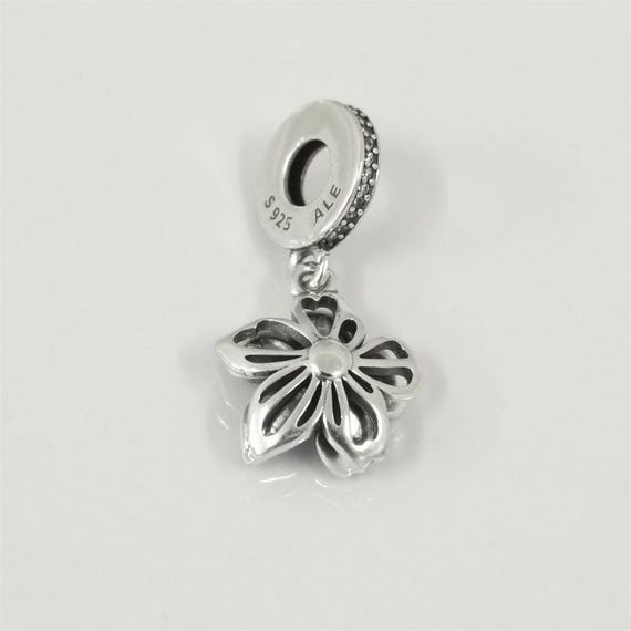 Pandora Blue Blossom dangle チャーム 正規品 Pandora Blue Blossom dangle チャーム 正規品