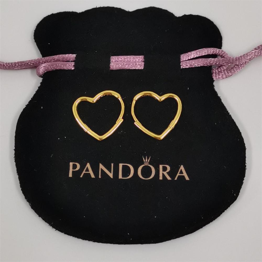 Pandora アシンメトリーハートフープイヤリング, one size (Pack of 1), 他の素材は使用していません。, 宝石なし Asymmetrical Heart Hoop Earrings | スターリングシルバー | パンドラ\u0027