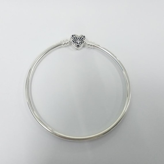 完売新品未使用★パンドラ★Moments Winged Heart Bangle Pandora Moments Winged Heart Bangle Silver (19 cm) Authentic
