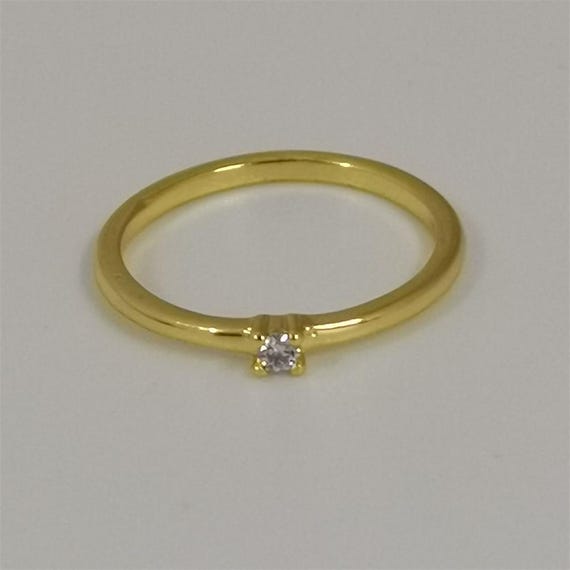 Anillo de una sola piedra con diamantes cultivados en laboratorio