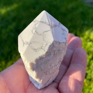 Natural White Howlite Point Polished Cut Base Tower Free Form Obelisk Protection Crystal