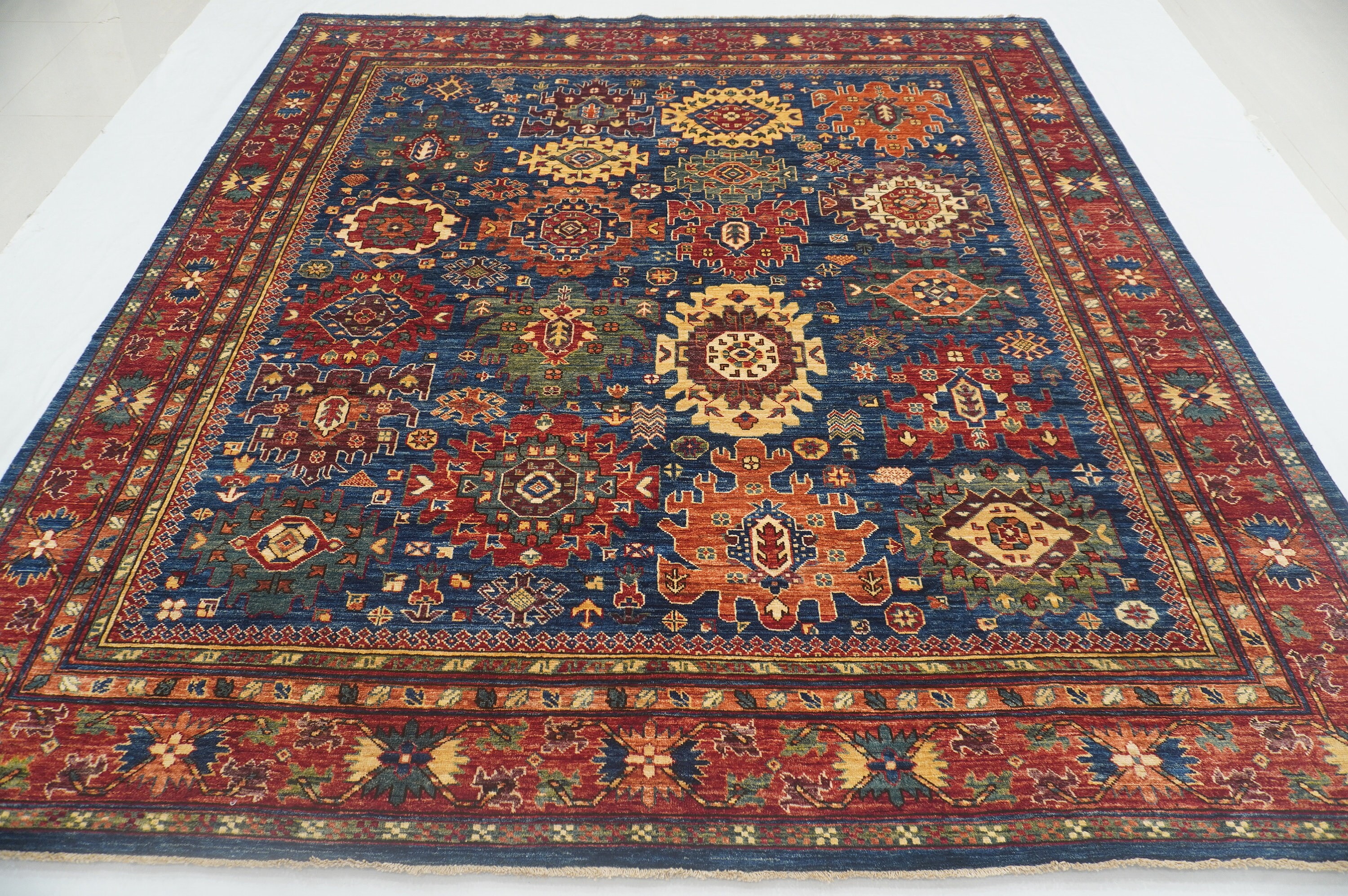 半額満載！スーパーSALE グランドセール！ Rug Area Square Baluch 8x8 - Hand Afghan Red Blue Navy ラグ・カーペット