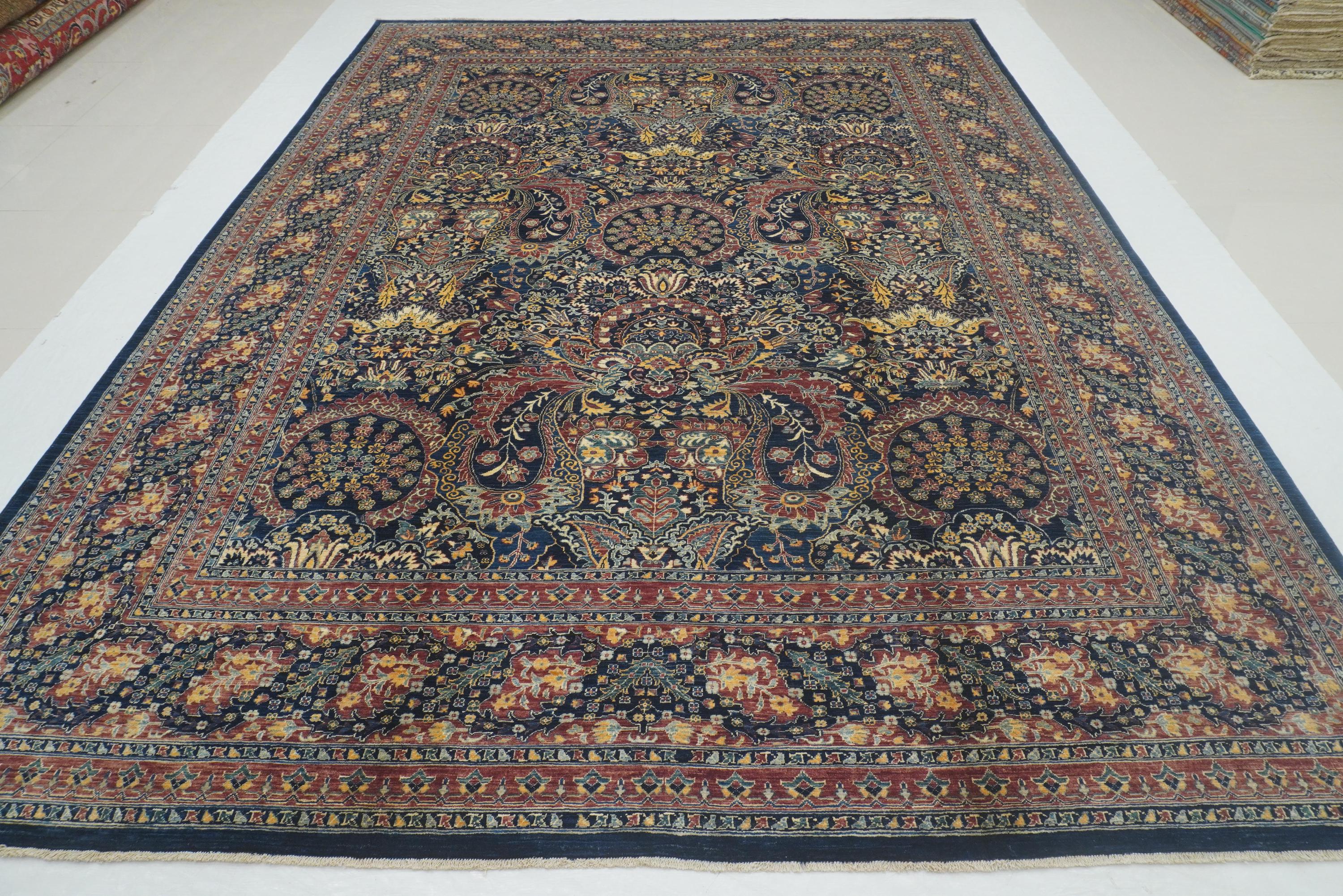 ネイビーブルーのトルコ産ヘレケラグ：手織りウールオリエンタル