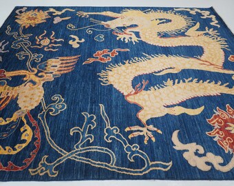 手織りのネイビーブルードラゴンウールラグ：中国風（8x9.8フィート