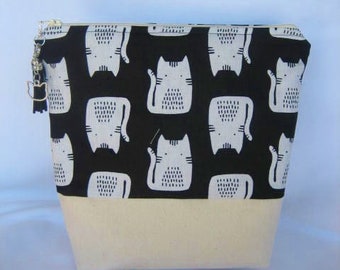 Cat Project/Utility Bag, Cosmetic/Travel Bag, Knit Bag