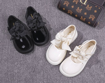 crocs with leather laces