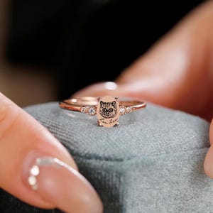 Custom Cat Portrait Ring, Pet Keepsake Ring, Birthstone Ring, Sterling Silver Ring, Pet Memorial Gift, Personalized Pet Jewelry For Her