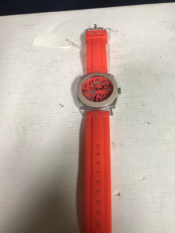 Vintage Red Tocs Watch With Silicone Band - image 3