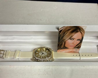 Melania wrist watch silver with rhinestones and pearl face Melania Trump Launching Costume Jewelry main image 2