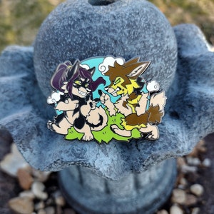 Fursona Pin #452 Paladin & Vixen(Variante de día) / Dúo/ Anthro/ Furry/ Canino/ Pin de esmalte