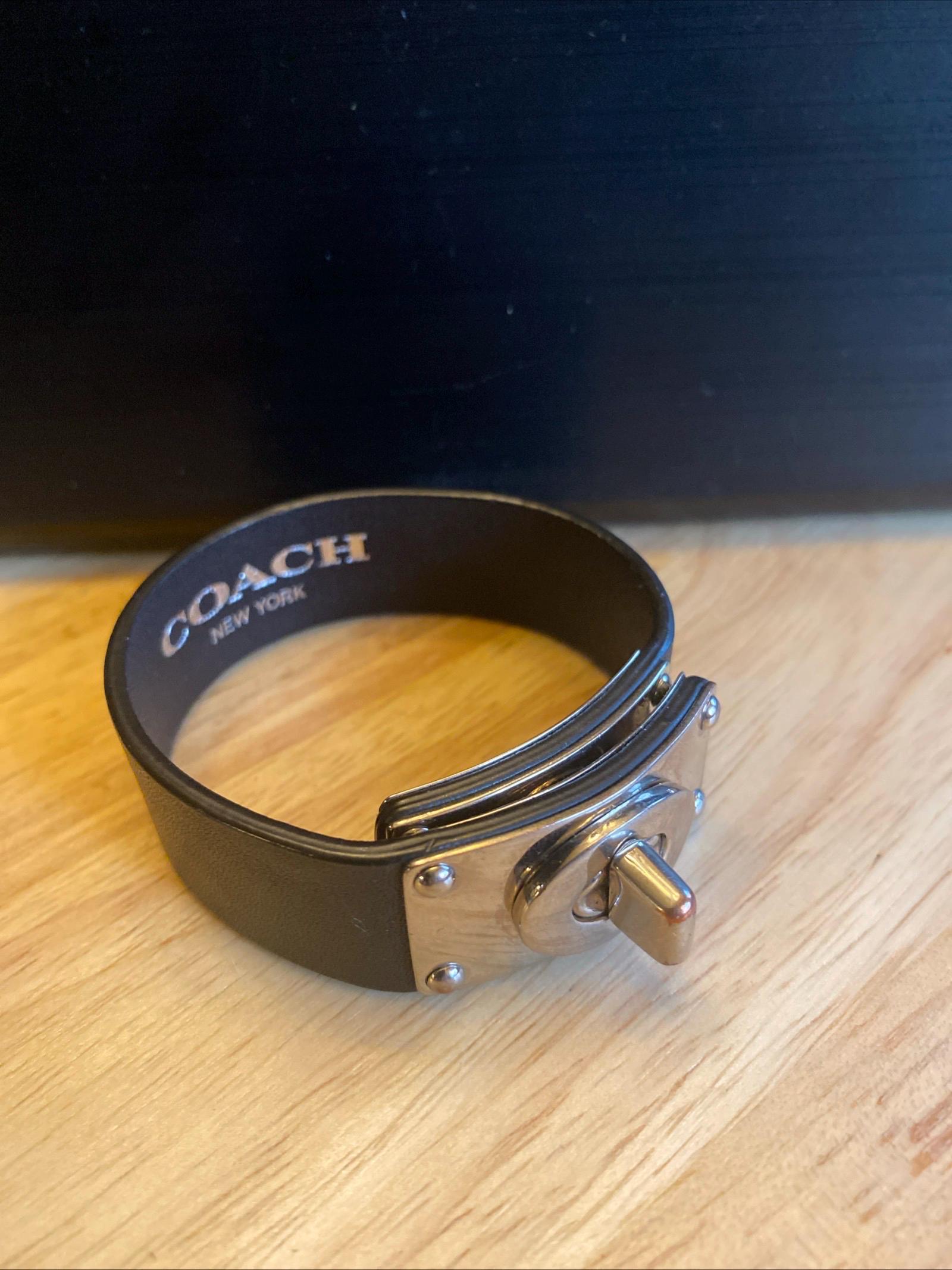 【PRADA】Leather bracelet レザー ブレスレット バックル 茶 関税負担なし☆PRADA プラダ サフィアーノレザー ブレスレット