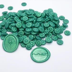 Aurora Siegelwachsperlen 100/300, Aurora glänzende grüne Wachssiegelperlen für Hochzeitseinladungen Wachssiegelstempel, Frühlingsbaumwachs, prasinous