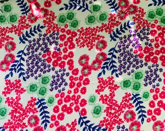 Tessuto in rayon floreale rosso: stile boho, leggero - Venduto tagliato su misura