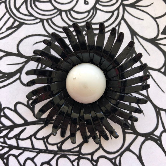 Vintage huge enamel flower brooch pin 1960s, flowe