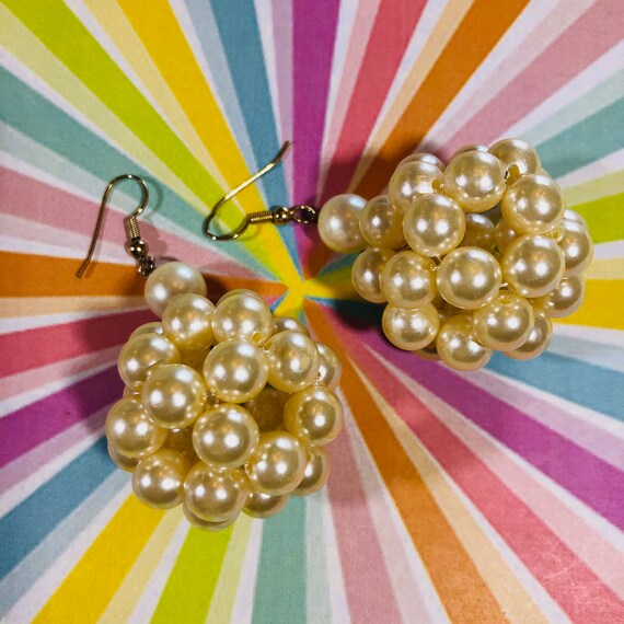 Vintage 80’s pearl ball drop earrings-open ball e… - image 1