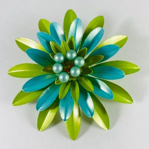 Killer cool Lime Turquoise Vintage enamel flower pin brooch, flower brooch, enamel flower pin, 1960&#39;s brooch, 1960&#39;s enamel flower