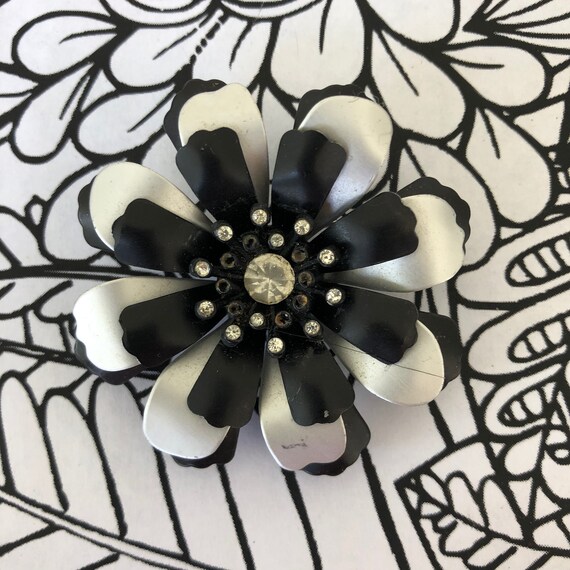 Vintage huge enamel flower brooch pin 1960s, flow… - image 1