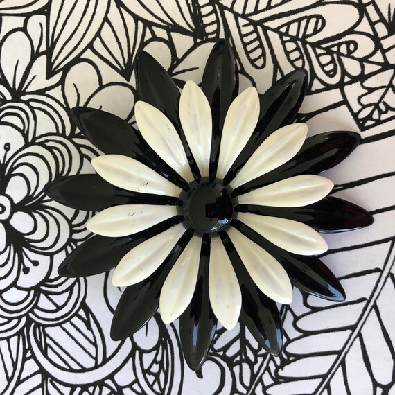 Giant black White 1960’s enamel flower brooch, flo