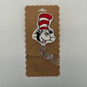Katze im Hut-Ausweishalter - Dr. Seuss inspirierter Charakter einziehbarer Ausweishalter - Lehrer Bibliothekar Krankenschwester Swivel Badge Clip - Buch Liebhaber Geschenk