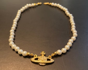 Vivienne Westwood Pearl Necklace - Gold