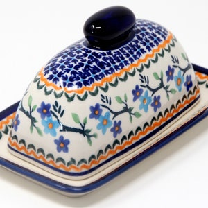 Polish Pottery Butter Dish From Zaklady Ceramiczne Boleslawiec 1154a Pattern, Dimensions: 7.5 Inch X 4.4 Inch