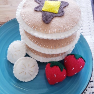 Felt pancakes with strawberries and banana toppings breakfast set play food kitchen toddler decor kids imaginary play felties dramatic play