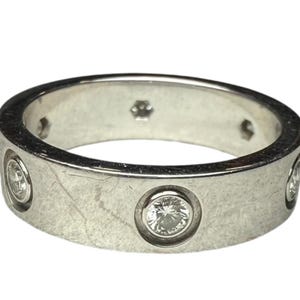 Anel de diamante Love da Cartier