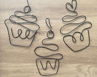 Cupcake Wire Design- Kitchen Wall Art, Handmade, Home Decor, Muffin, Cake, Baking, Dessert, Sweet