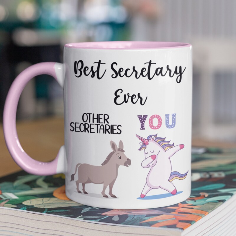 Secretary Gift 60+ Gift Ideas for 2025