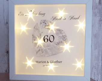 Diamanten Hochzeit 60 Jahre Bilderrahmen beleuchtet LED Bild Brautpaar Anlass Geschenkidee Geburtstag Personalisiert Wandbild Bild Herze
